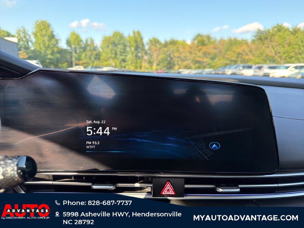 Used 2025 Hyundai Elantra SEL FWD image 15
