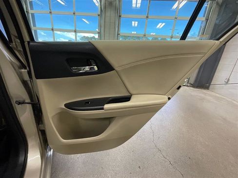 Used 2013 Honda Accord EX-L image 25