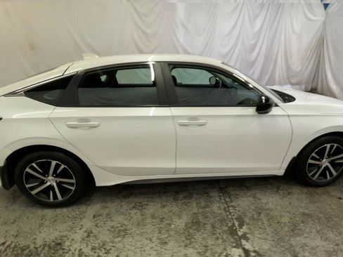 Used 2024 Honda Civic LX image 9