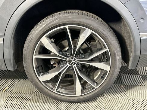 Used 2022 Volkswagen Tiguan SEL R-Line image 29