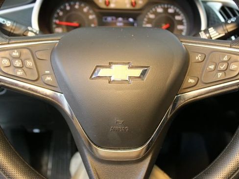 Used 2023 Chevrolet Malibu LT FWD image 19