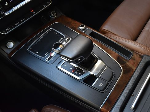 Used 2020 Audi Q5 2.0T Premium Plus w/ Premium Plus Package image 42