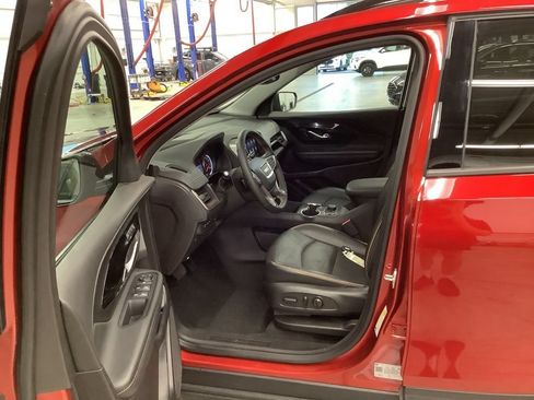 Used 2024 GMC Terrain AT4 w/ Tech Package AWD/4WD image 19