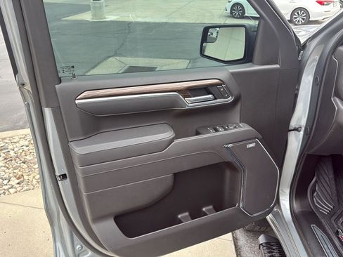 Used 2025 Chevrolet Silverado 1500 LT Trail Boss w/ Convenience Package II image 12