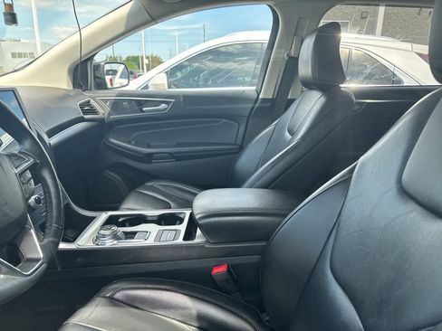 Used 2022 Ford Edge Titanium AWD/4WD image 29