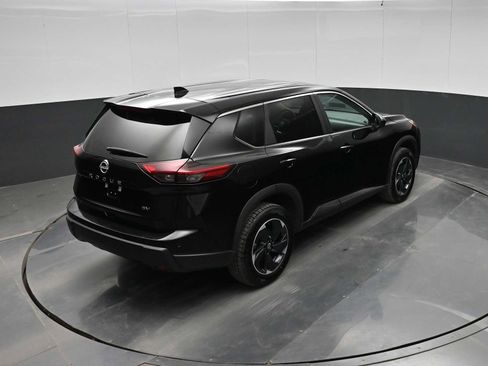 Used 2024 Nissan Rogue SV FWD image 29
