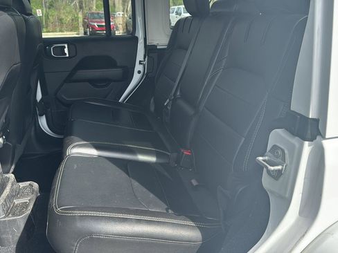 Used 2023 Jeep Wrangler Sahara w/ Cold Weather Group AWD/4WD image 10