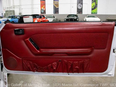 Used 1990 Ford Mustang GT image 37