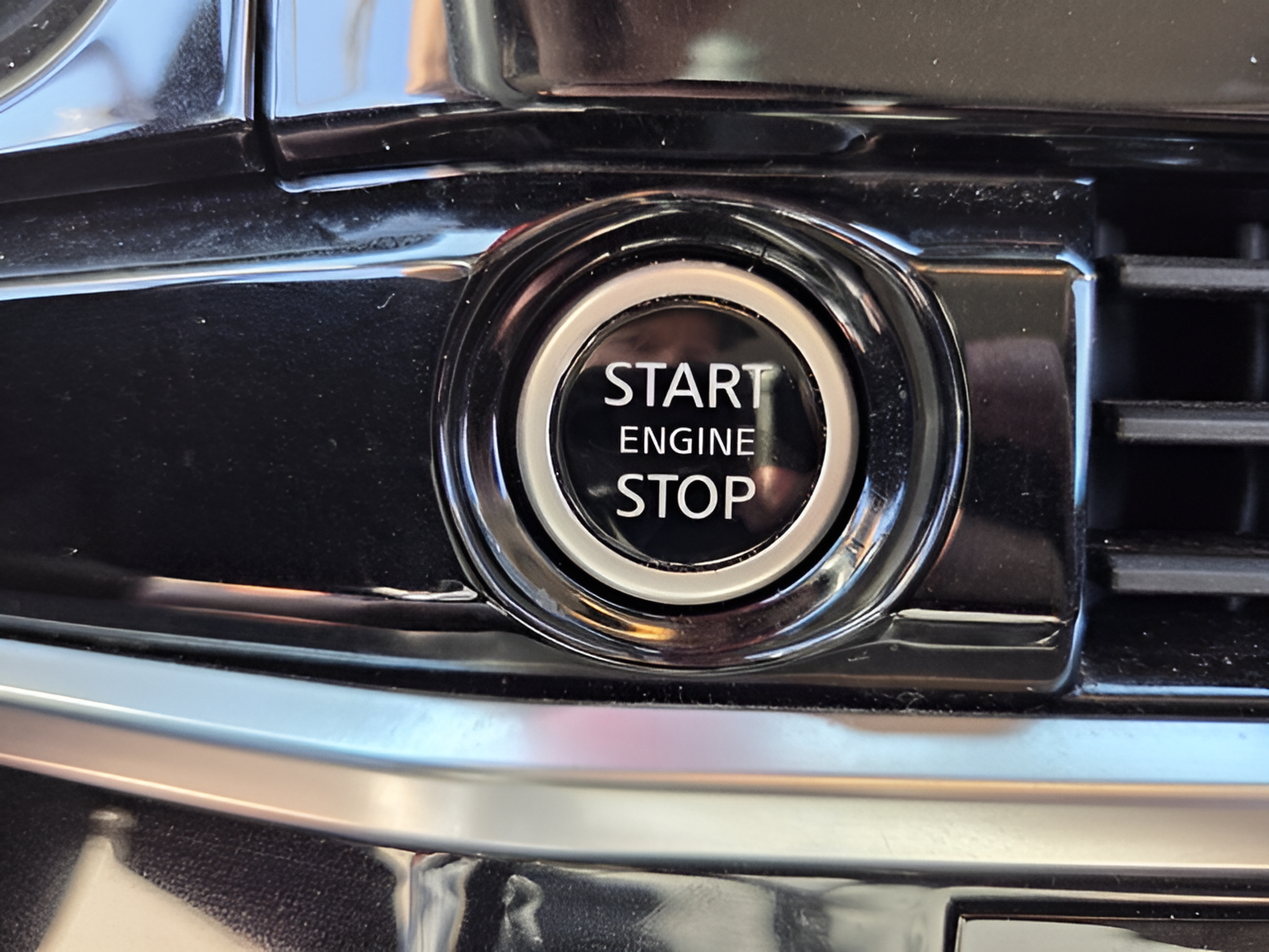 Used 2022 Nissan Pathfinder SL w/ SL Premium Package FWD image 33