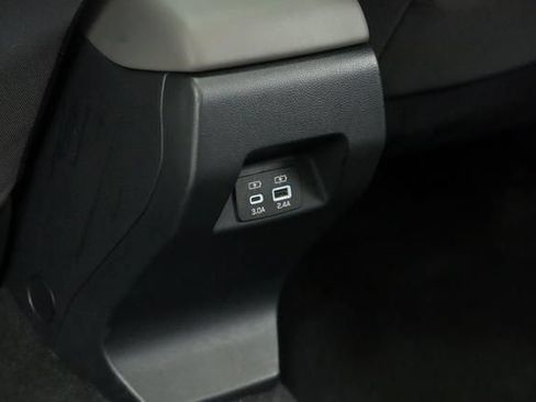 Used 2025 Subaru Crosstrek 2.5i Premium AWD/4WD image 31