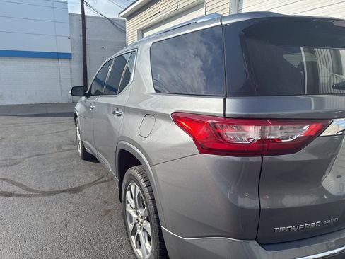 Used 2019 Chevrolet Traverse Premier AWD/4WD image 2