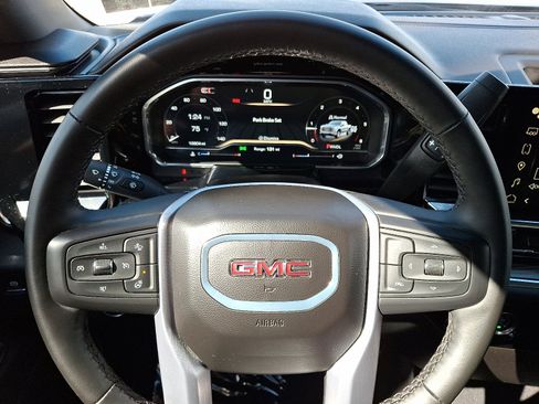 Used 2024 GMC Sierra 1500 Elevation image 20