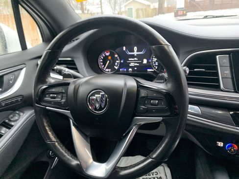 Used 2022 Buick Enclave Premium image 18