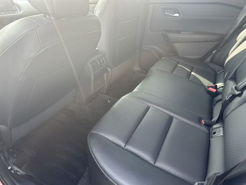Certified 2023 Nissan Rogue SV w/ SV Premium B Package FWD image 14