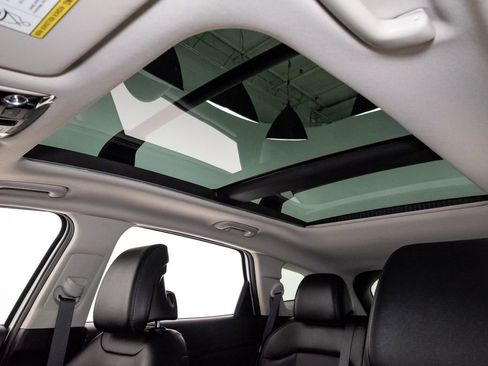 Certified 2025 Kia Sportage SX image 13