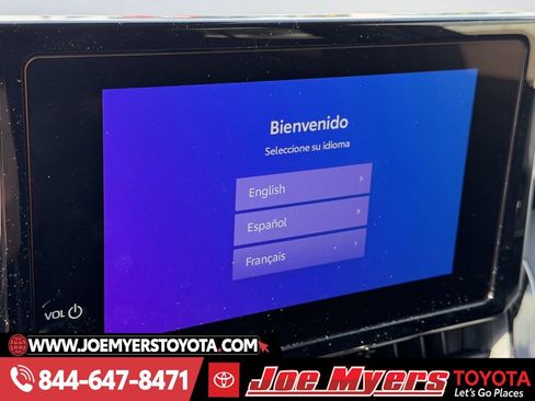 Used 2026 Toyota Corolla SE image 18