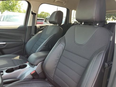 Used 2016 Ford Escape SE w/ SE Chrome Package FWD image 14