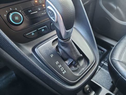 Used 2022 Ford Transit Connect XL image 28