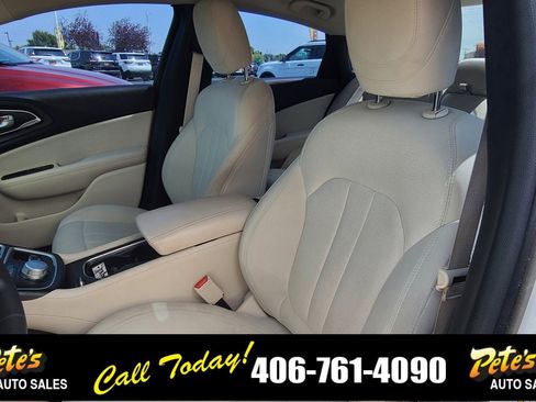 Used 2016 Chrysler 200 Limited image 19