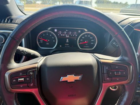 Used 2019 Chevrolet Silverado 1500 High Country w/ Technology Package image 17