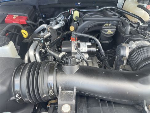 Used 2022 Jeep Wrangler Unlimited Sport AWD/4WD image 32