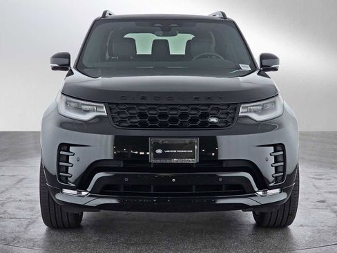 Used 2025 Land Rover Discovery Dynamic SE image 8