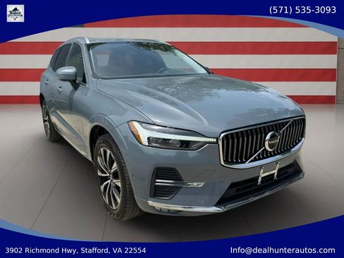 Used 2023 Volvo XC60 B5 Plus FWD image 3