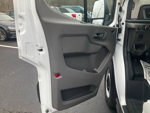 New 2026 Ford Transit 250 Low Roof RWD image 15