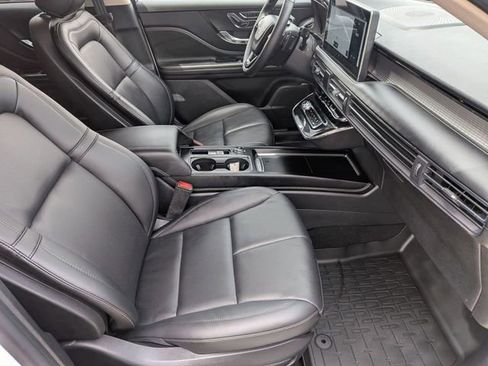 Used 2024 Lincoln Corsair AWD w/ Equipment Group 101A image 31