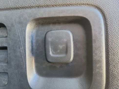 Used 2023 Chevrolet Traverse LT w/ LPO, Floor Liner Package FWD image 8