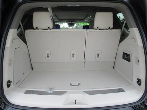 Certified 2026 Cadillac Escalade Platinum Sport w/ LPO, ONYX Package AWD/4WD image 38