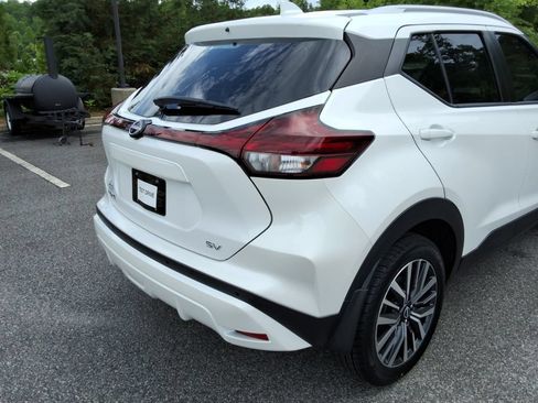Used 2023 Nissan Kicks SV FWD image 14