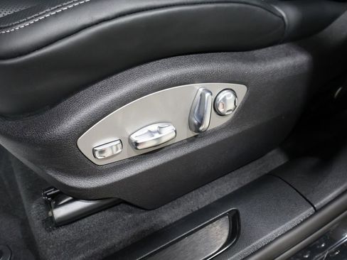 Used 2026 Porsche Macan GTS image 10