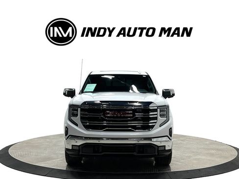Used 2022 GMC Sierra 1500 SLT w/ SLT Premium Plus Package AWD/4WD image 11