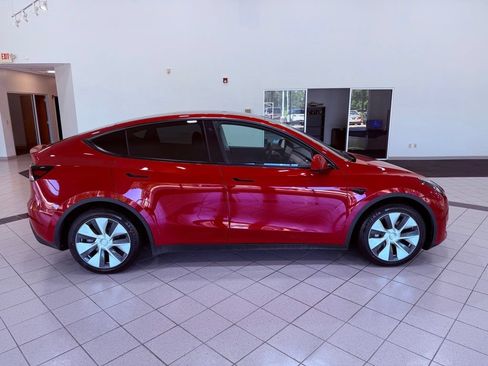 Used 2022 Tesla Model Y Long Range AWD/4WD image 14