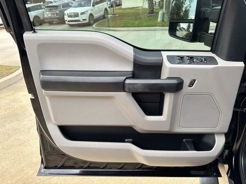 Used 2017 Ford F350 XL image 21