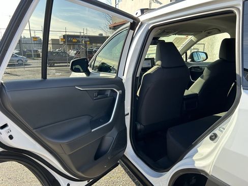 Certified 2020 Toyota RAV4 LE image 11