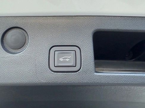 New 2026 Chevrolet Equinox LT w/ Convenience Package II image 38