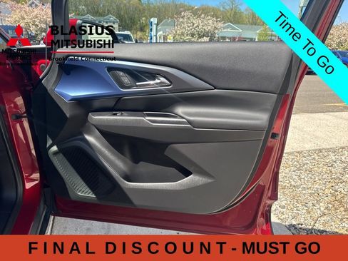 Used 2025 Chevrolet Equinox EV LT w/ Convenience Package FWD image 36