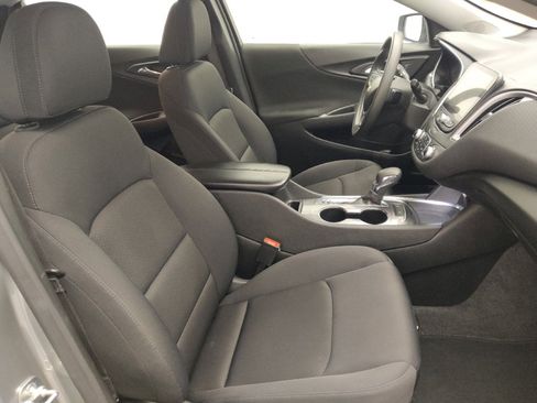 Used 2025 Chevrolet Malibu LT FWD image 21