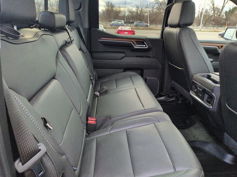 Used 2022 GMC Sierra 1500 Denali image 8