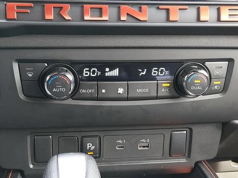Certified 2025 Nissan Frontier Pro-X RWD image 20