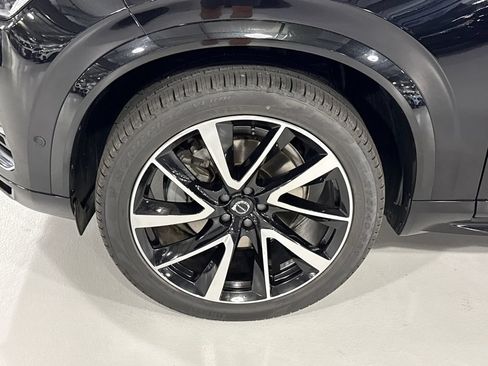 Certified 2023 Volvo XC90 B6 Plus AWD/4WD image 8