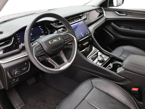 Used 2023 Jeep Grand Cherokee 4WD 4xe w/ Luxury Tech Group II image 14