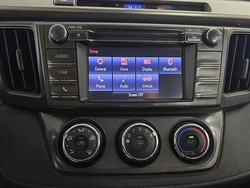 Used 2015 Toyota RAV4 LE AWD/4WD image 17