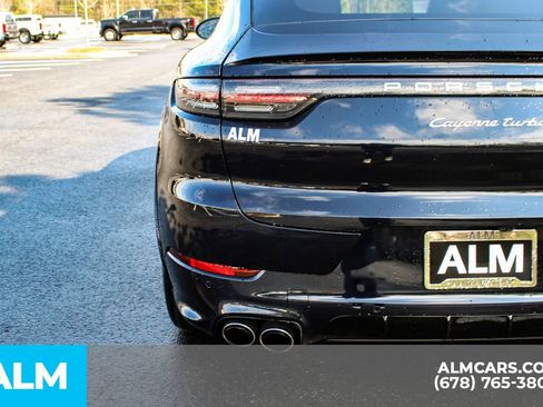 Used 2023 Porsche Cayenne Turbo image 12