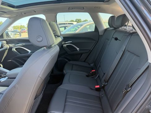 New 2026 Audi Q5 Premium image 23