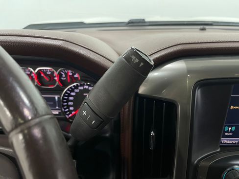 Used 2016 Chevrolet Silverado 1500 High Country w/ High Country Premium Package AWD/4WD image 29