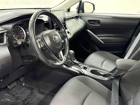Certified 2022 Toyota Corolla Cross LE image 12