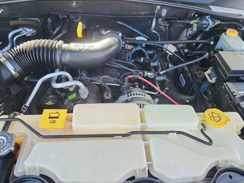 Used 2010 Jeep Liberty Sport w/ Popular Equipment Group AWD/4WD image 17